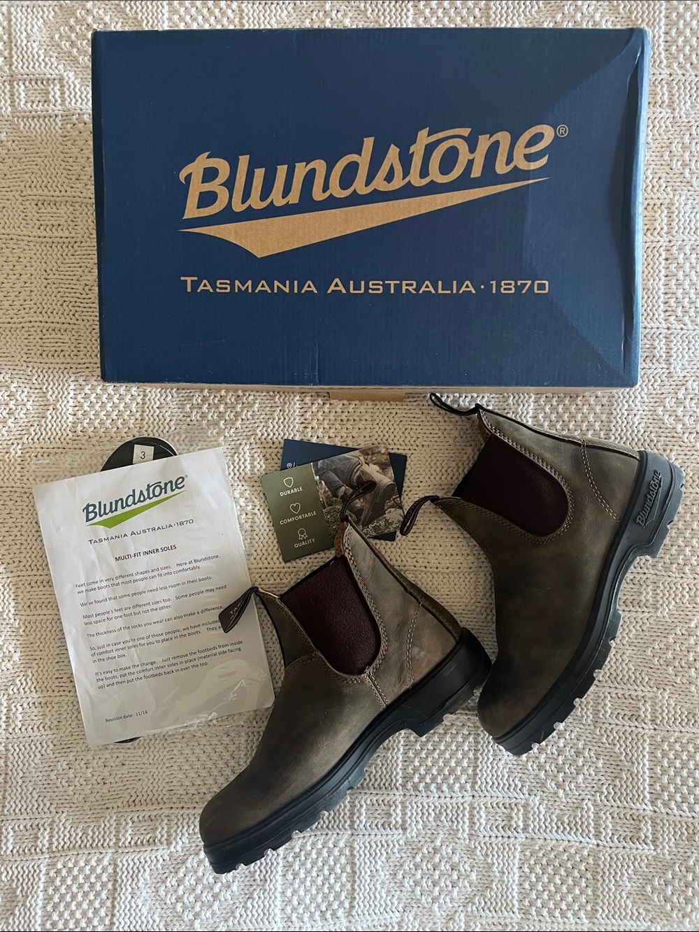 Blundstone Women's Classics #585 Chelsea Boots in Rustic Brown Sz AU3 USW6